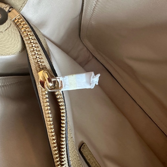 EXCELLENT CONDITION - MARC JACOBS “The Director” Faux Leather Large Tote - Tan - Picture 11 of 15